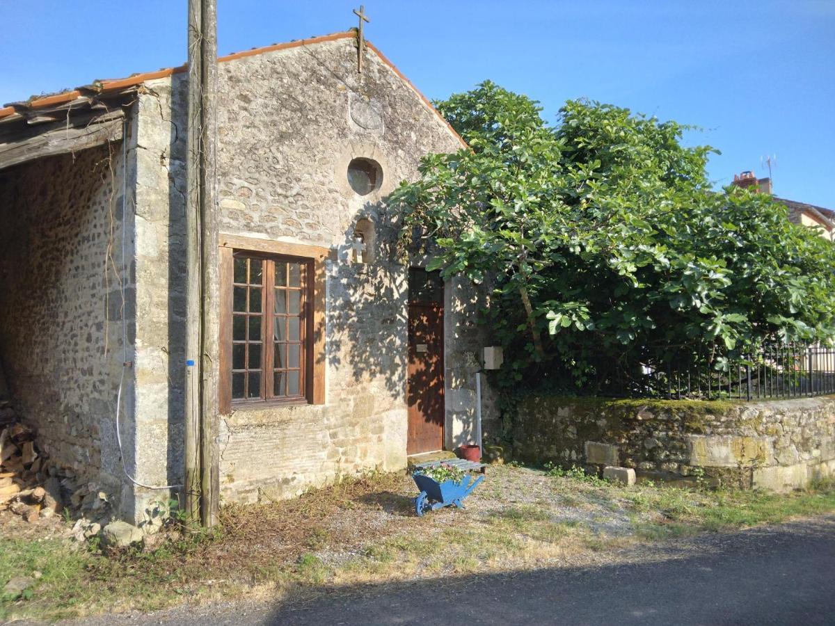 Converted Medieval Chapel Gite In Limousin Country Rancon المظهر الخارجي الصورة
